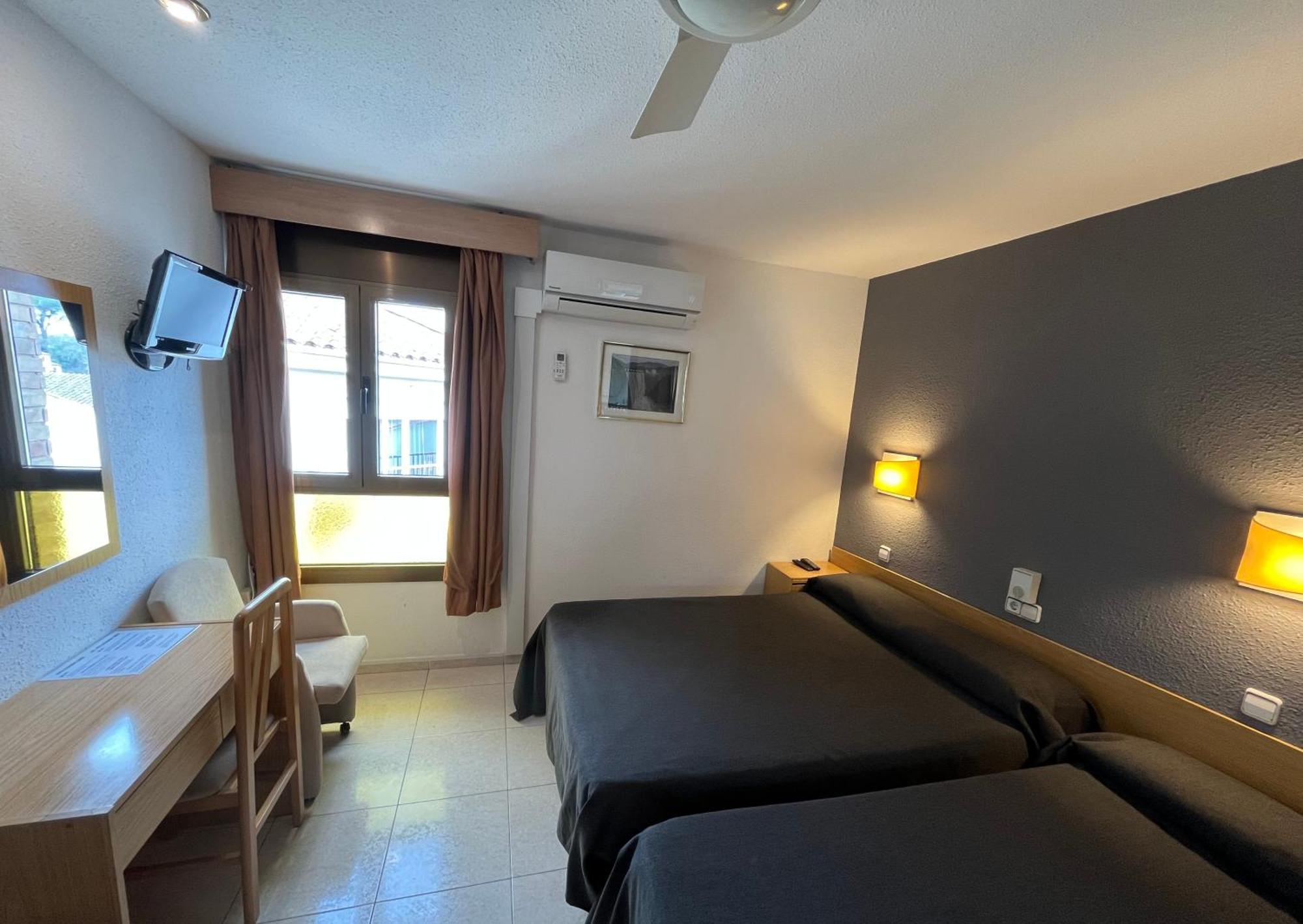 Hostal Tarres Anglés エクステリア 写真