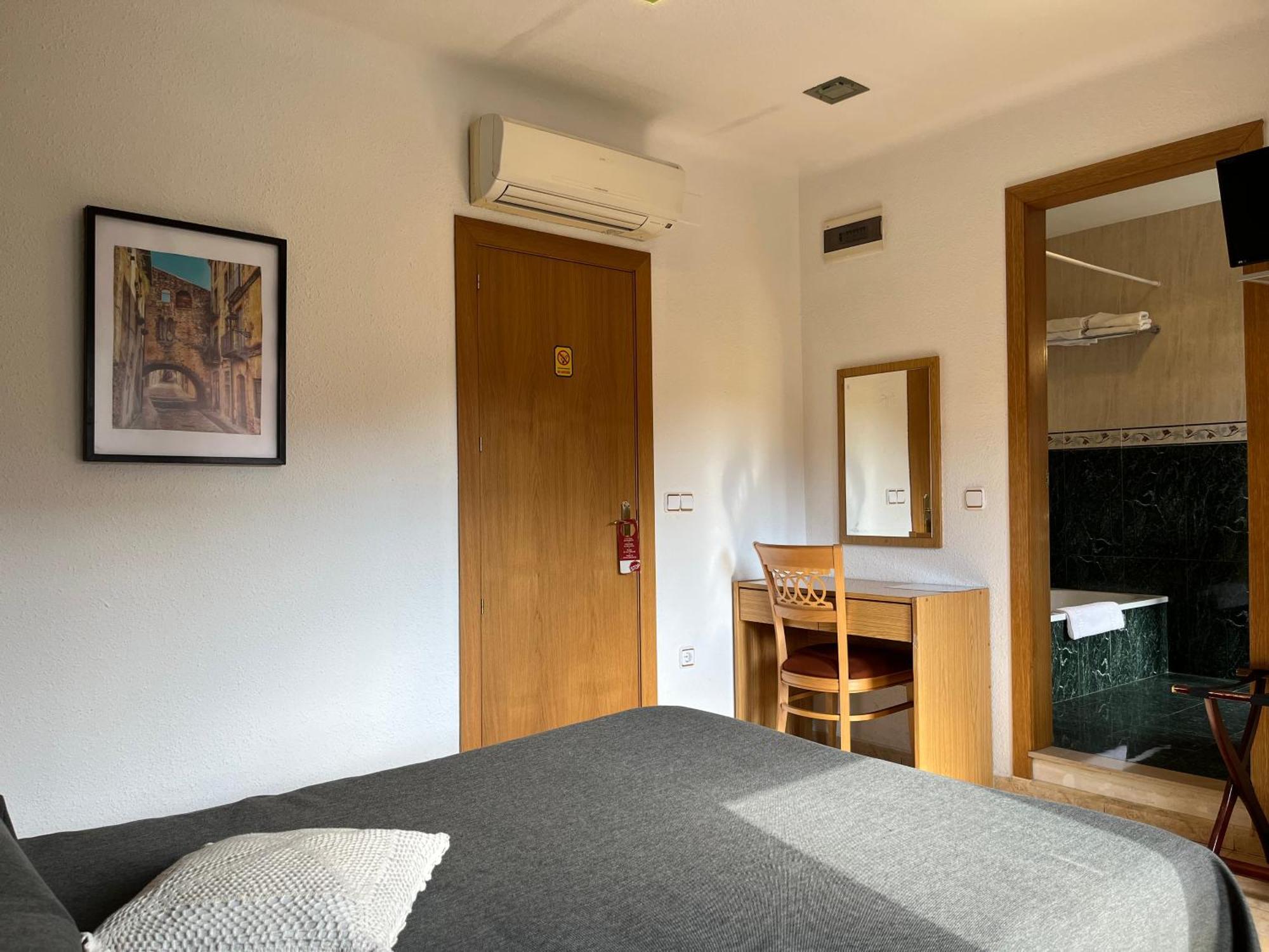 Hostal Tarres Anglés 部屋 写真