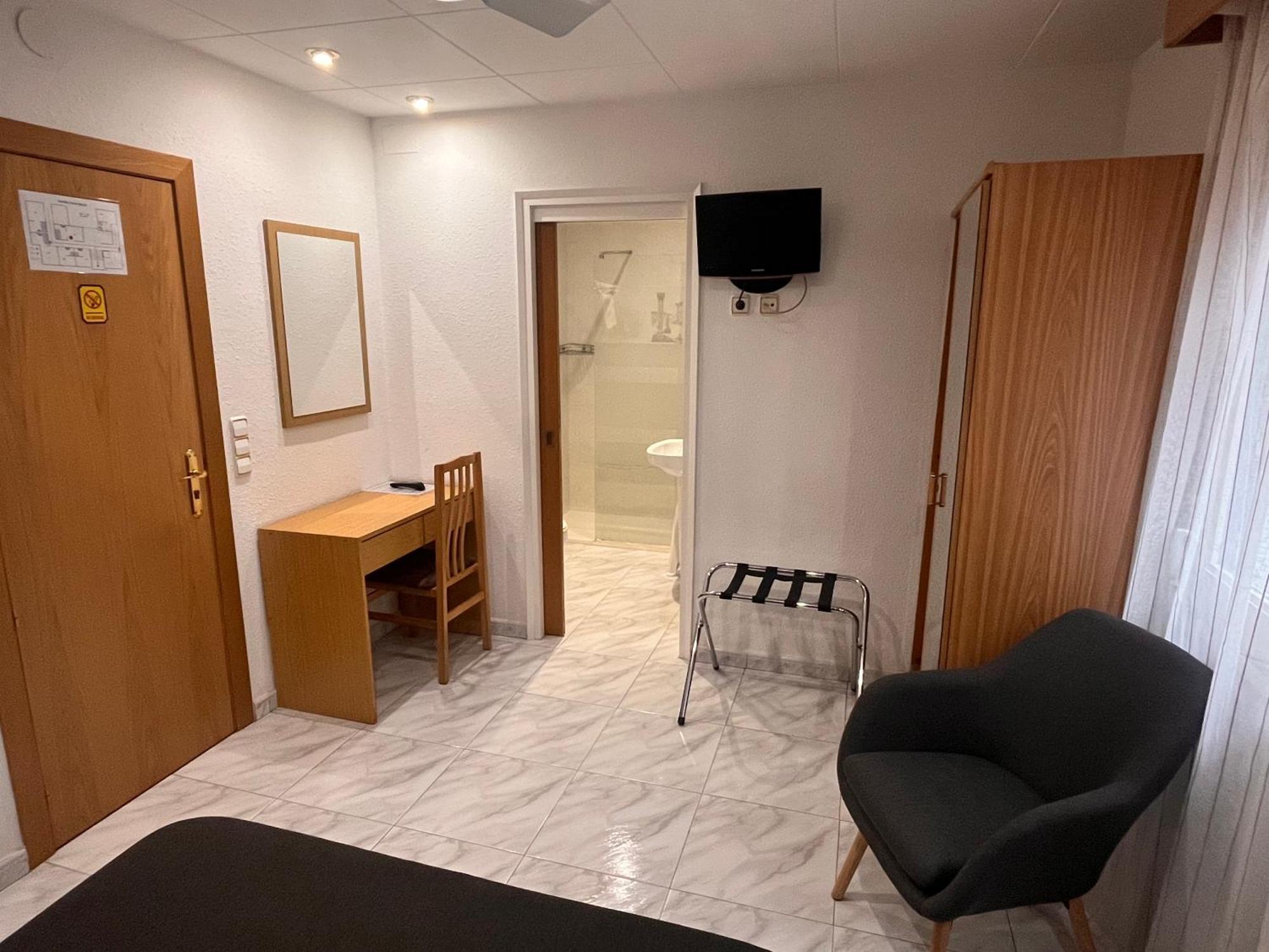 Hostal Tarres Anglés エクステリア 写真