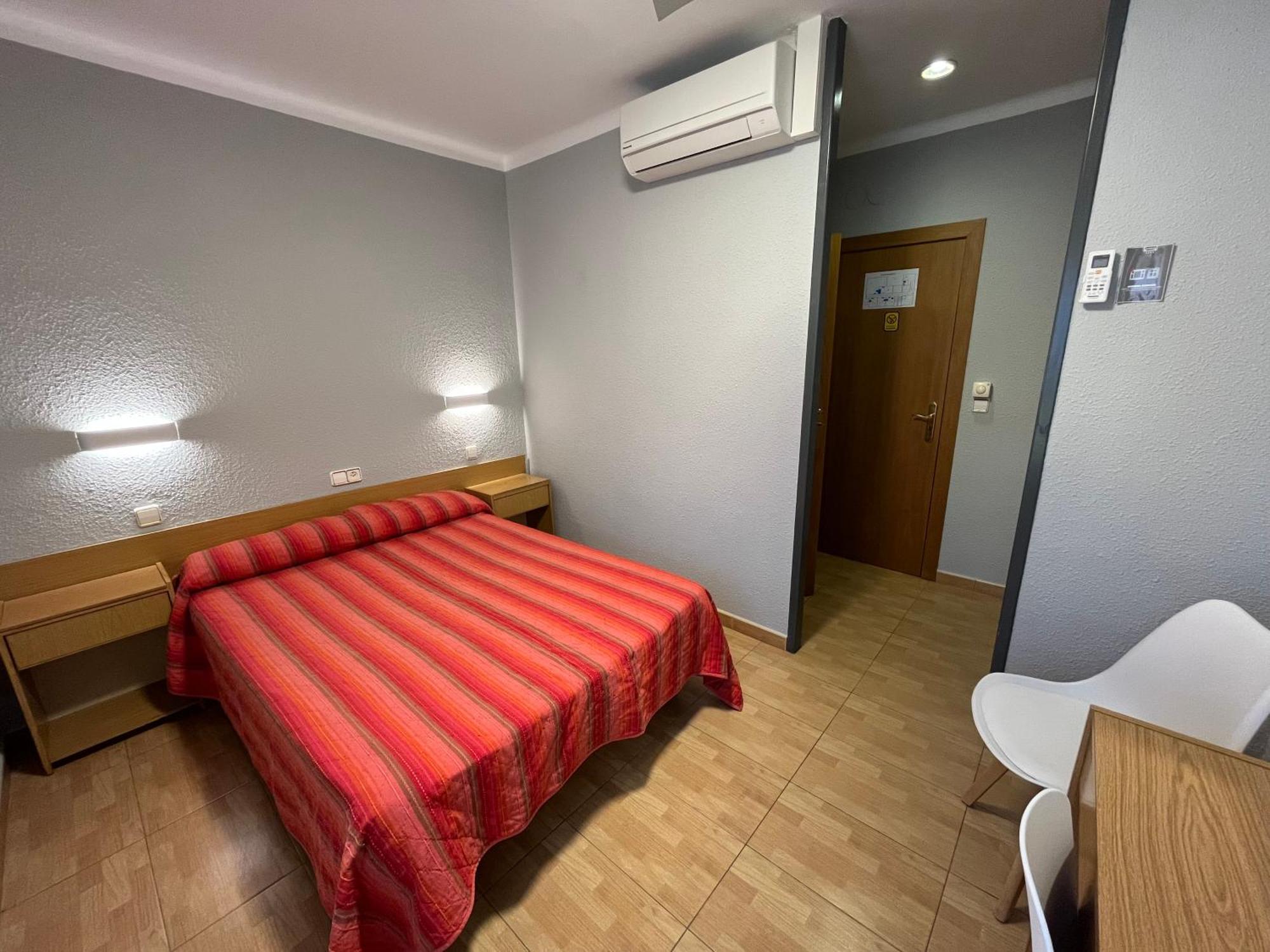 Hostal Tarres Anglés エクステリア 写真