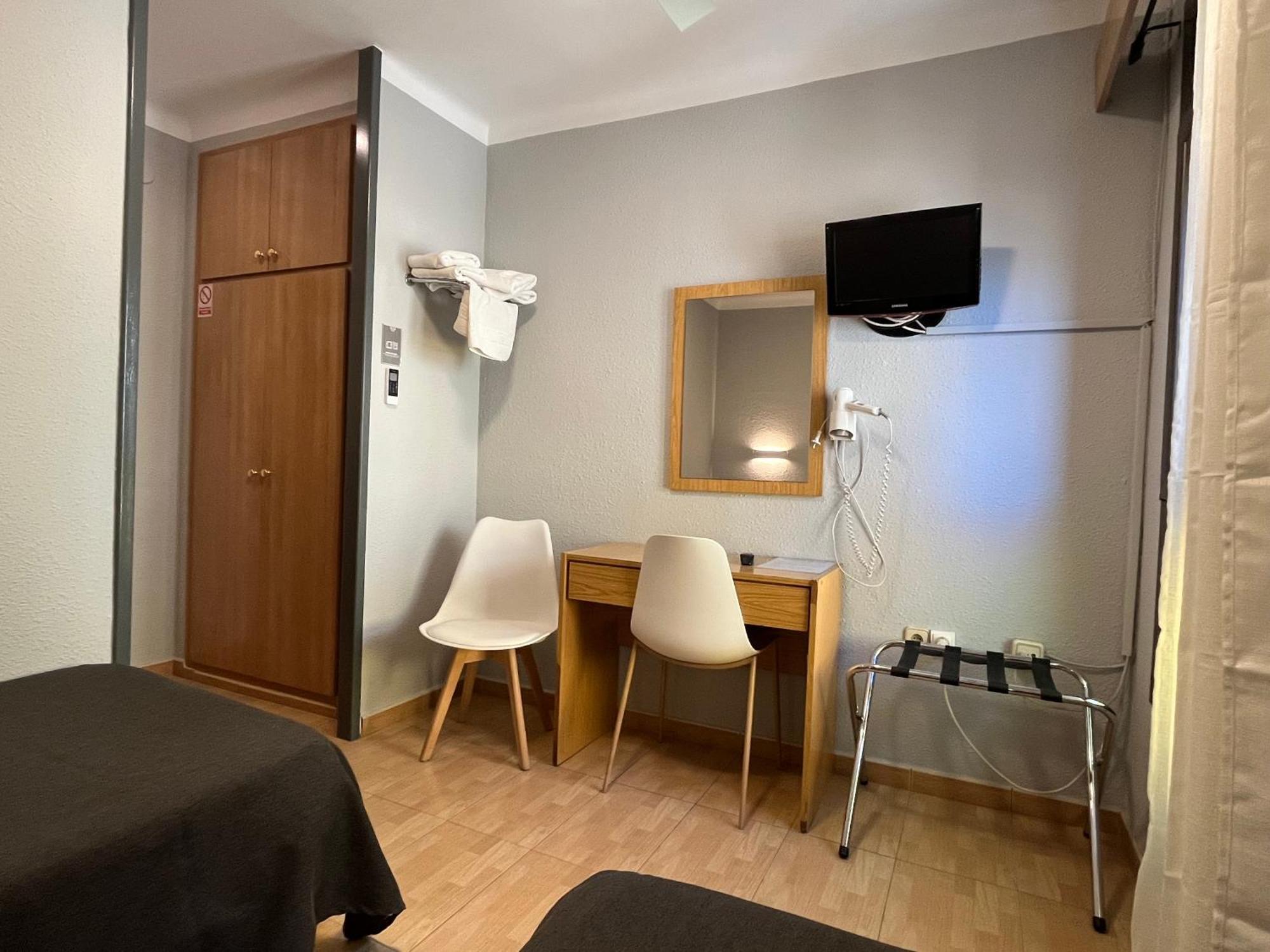 Hostal Tarres Anglés 部屋 写真