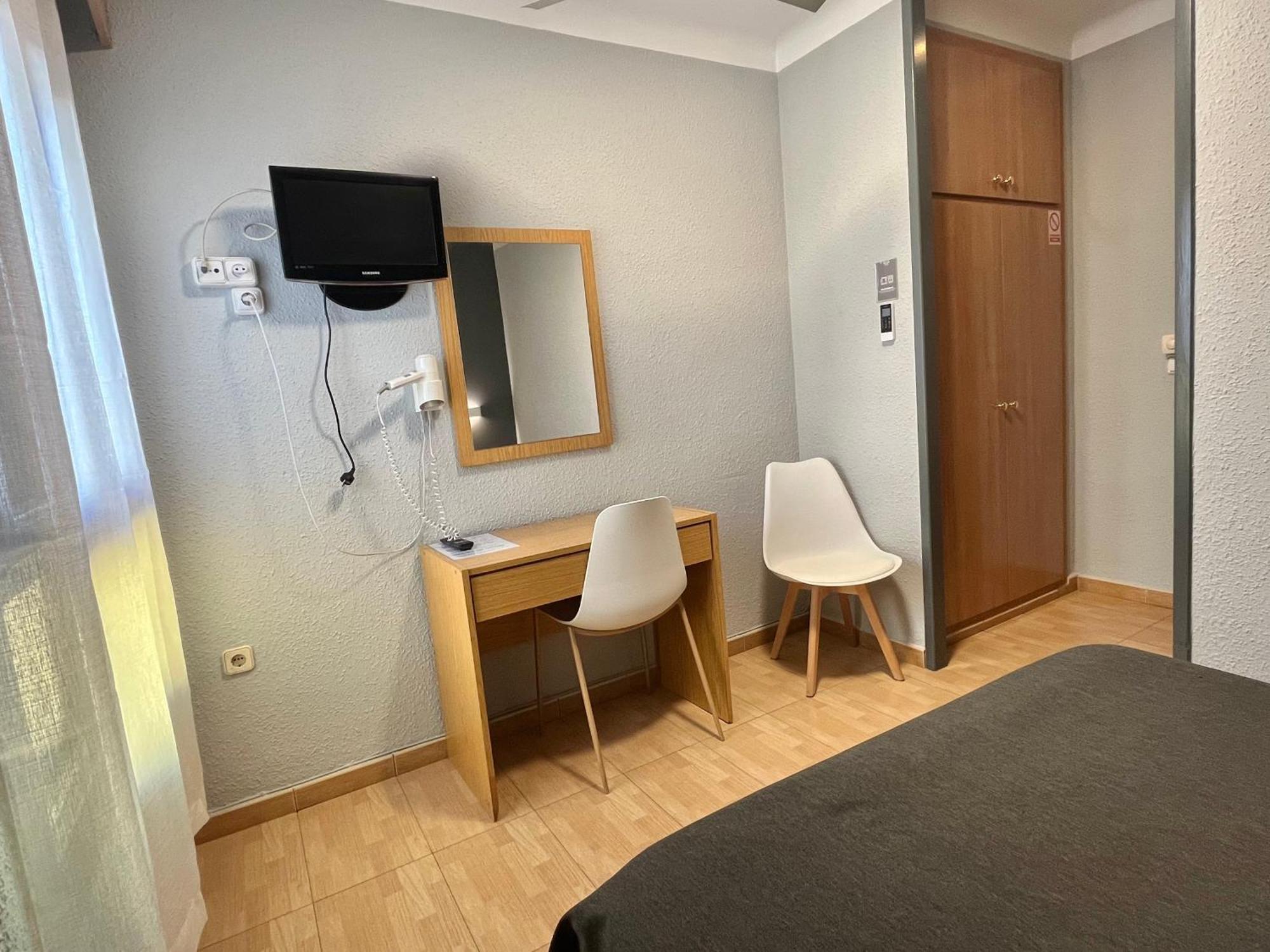 Hostal Tarres Anglés エクステリア 写真