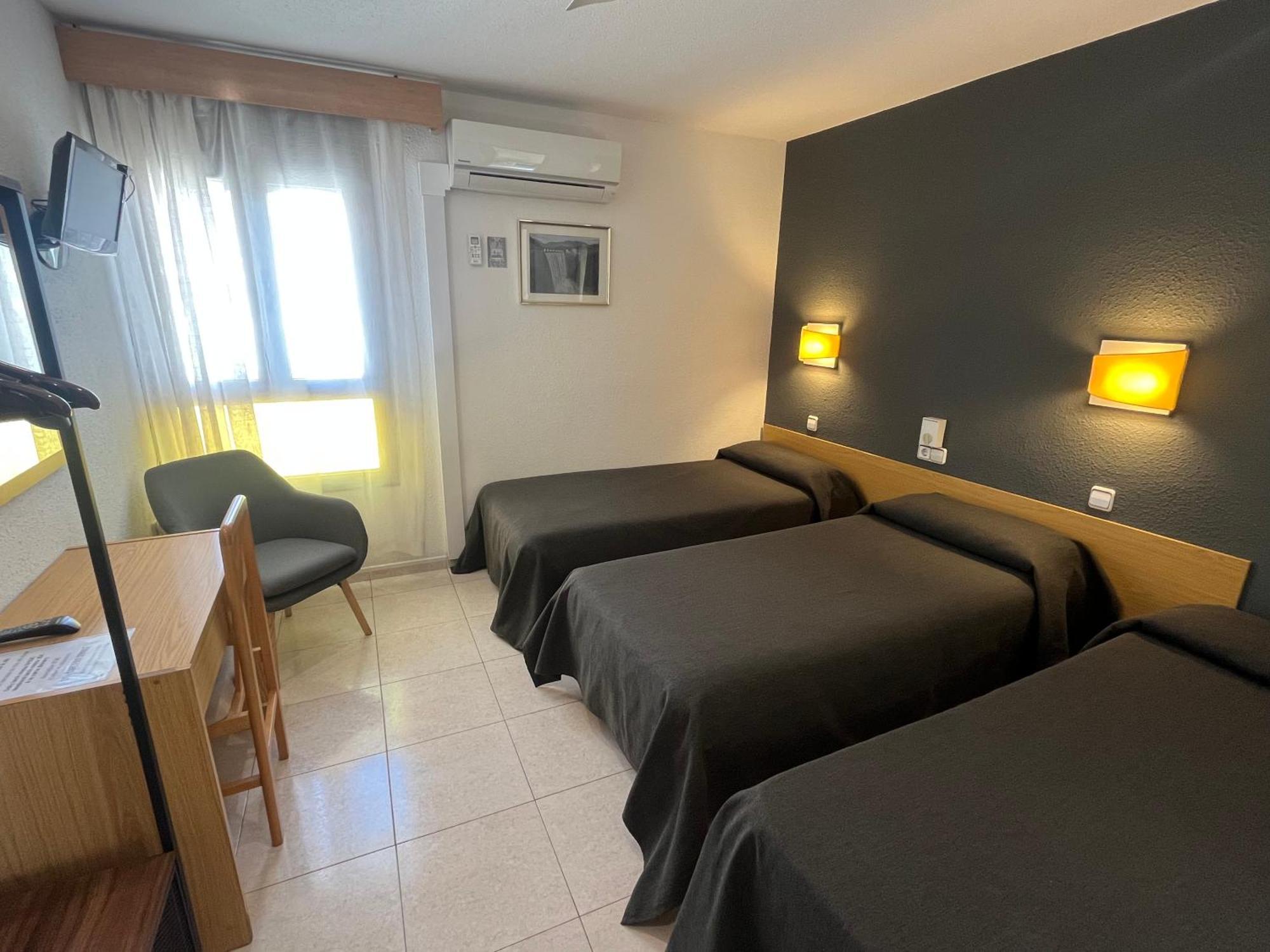 Hostal Tarres Anglés 部屋 写真